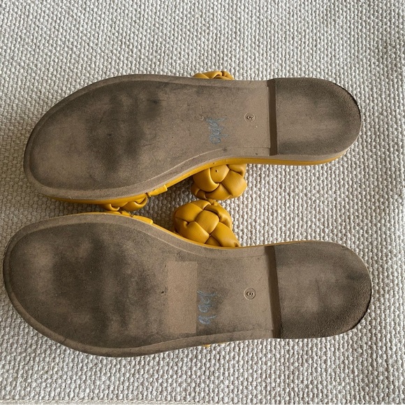 Seychelles Golden Coast Mustard Yellow Faux Leather Braided Slides Size 9 - Picture 5 of 5